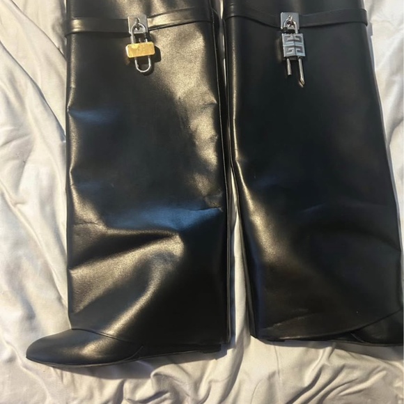 Givenchy black shark boots 39 1/2 - Picture 1 of 4